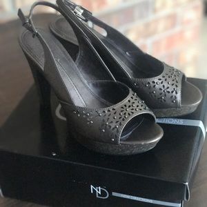 Shoes size 8